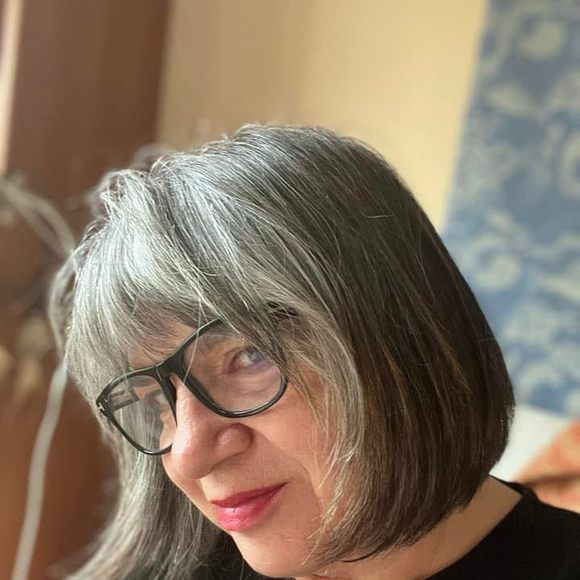 Meet your Posher, Valerie - Picture 1 of 1